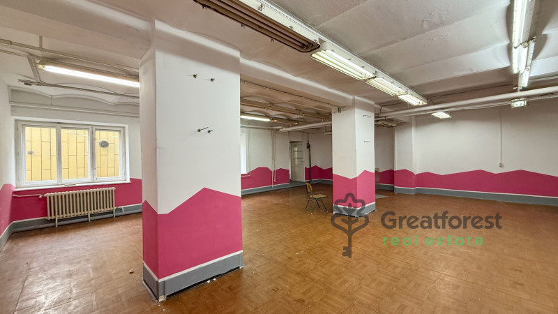 Debrecen, Close To City Center, office in office building  