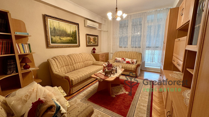 Debrecen, City Center, block of flats  