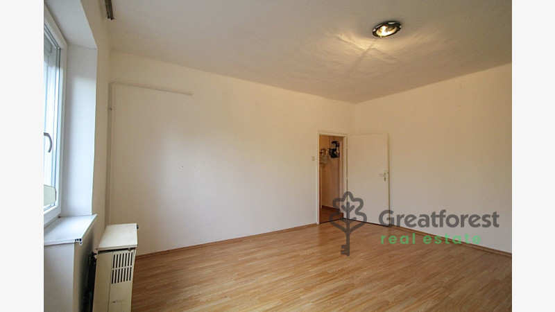 Debrecen, Close To Plaza, flat  