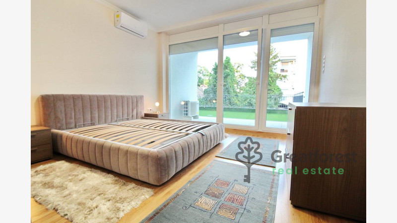 Debrecen, Close To Plaza, flat  