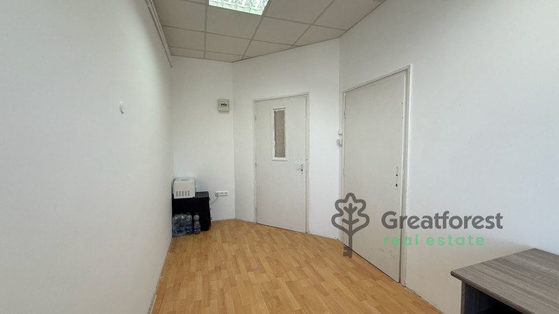 Debrecen, Close To City Center, office in office building  