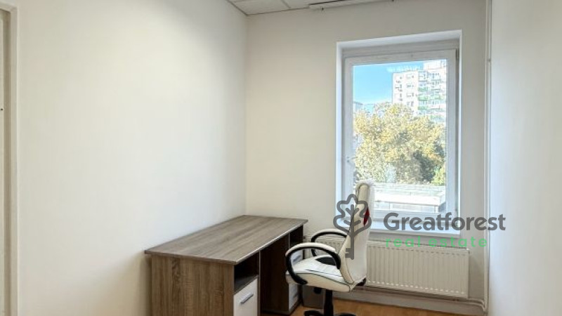 Debrecen, Close To City Center, office in office building  