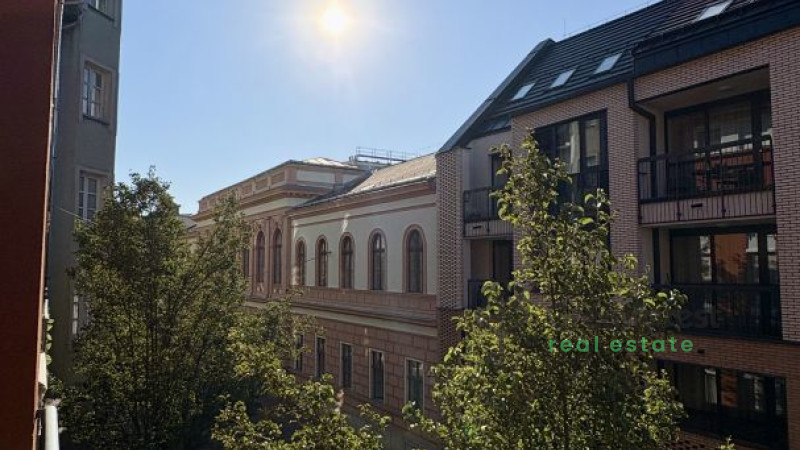 Debrecen, City Center, flat  