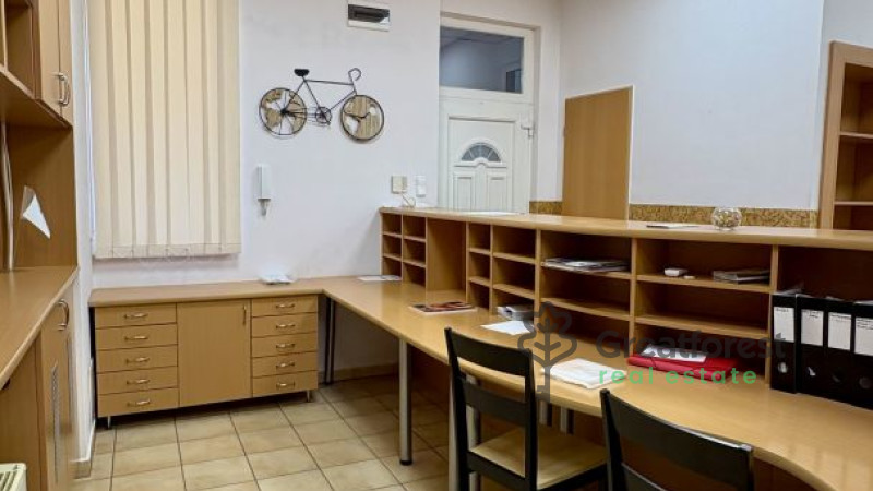 Debrecen, Bem Square, office in office building  