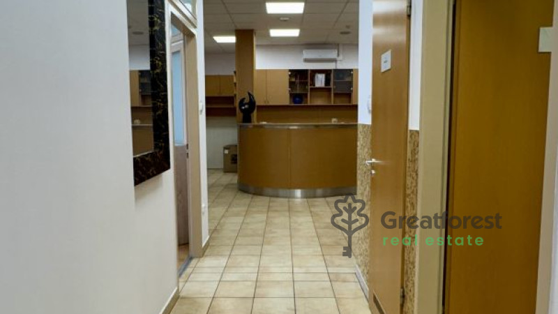 Debrecen, Bem Square, office in office building  