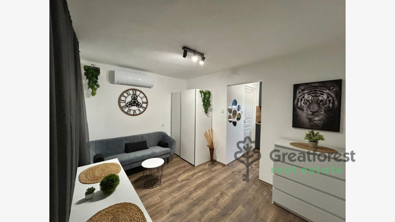 -, Dombos tanya, family house in periferical area  