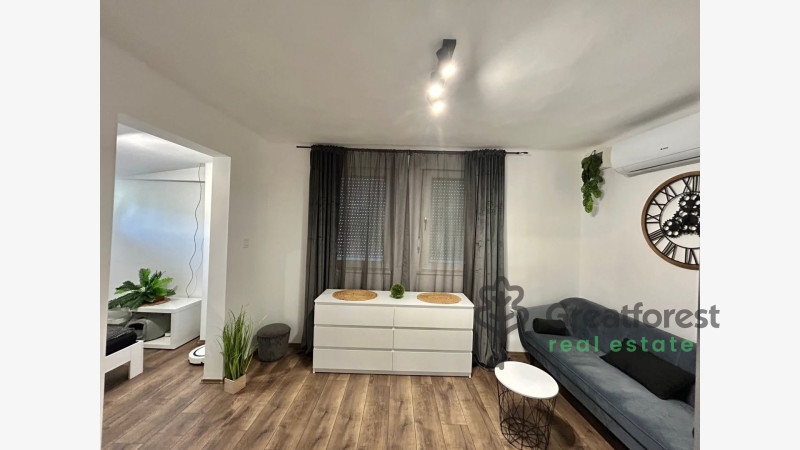 -, Dombos tanya, family house in periferical area  