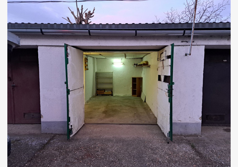 Garage - Individual Garage