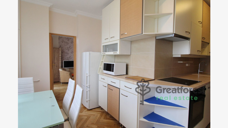 Debrecen, City Center, flat  