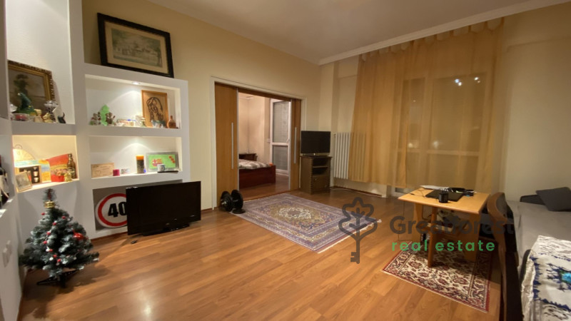 Debrecen, Bem Square, flat  