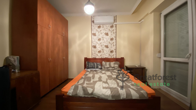 Debrecen, Bem Square, flat  