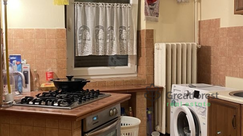 Debrecen, Bem Square, flat  