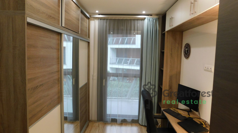 Debrecen, Bem Square, flat  