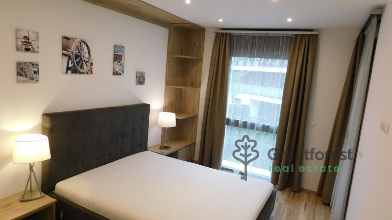 Debrecen, Bem Square, flat  