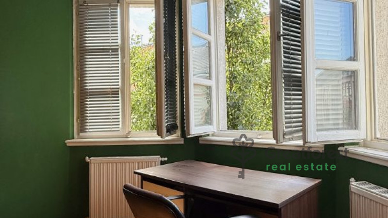 Debrecen, City Center, flat  