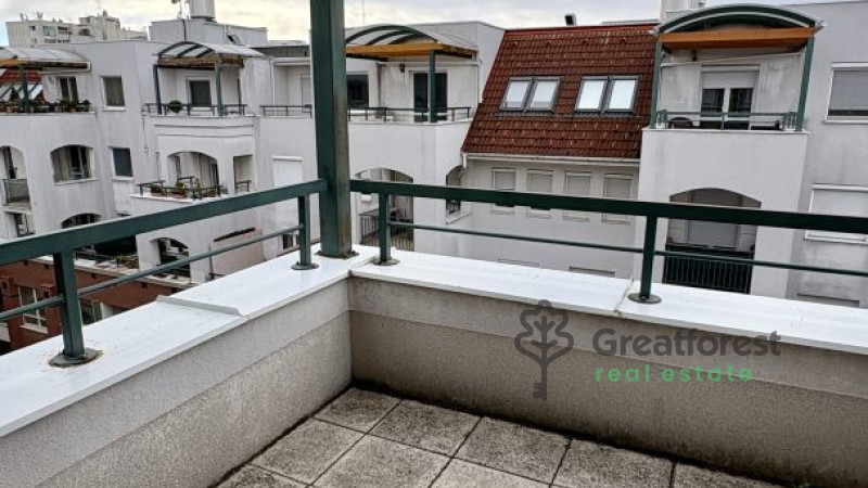 Debrecen, City Center, flat  