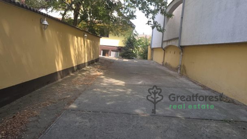 Debrecen, Kassai Campus Area, family house  