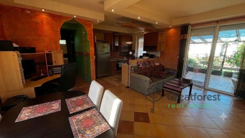 Ebes, family house  
