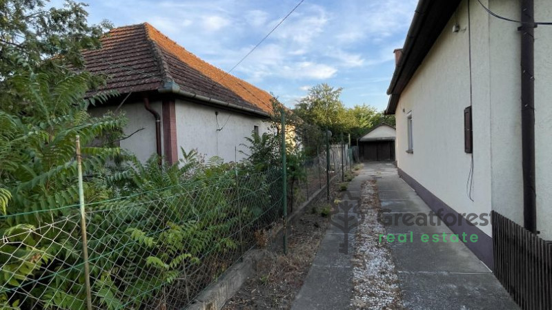 Debrecen, City South-East, family house  