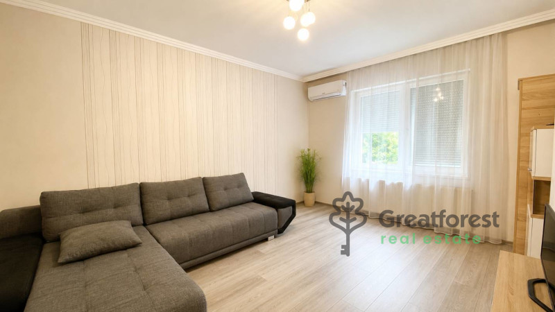 Debrecen, City Center, flat  