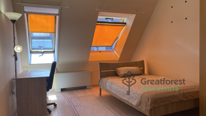 Debrecen, Bem Square, flat  