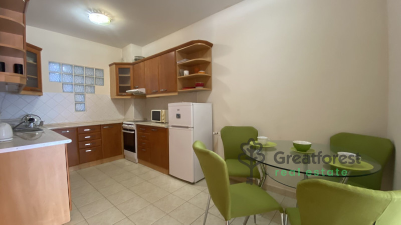 Debrecen, Bem Square, flat  