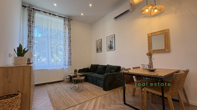 Debrecen, City Center, flat  