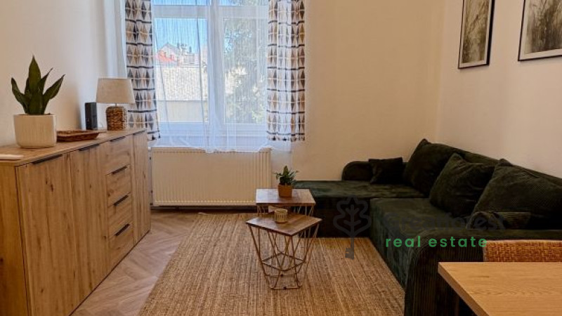 Debrecen, City Center, flat  