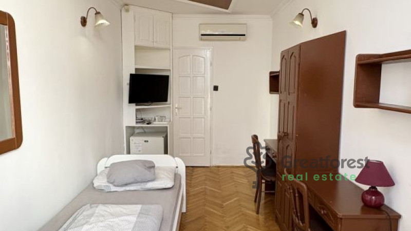 Debrecen, Close To Plaza, flat  