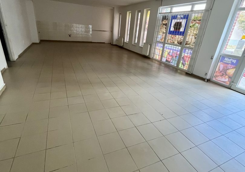 Commercial Premises Not In Shopping Center