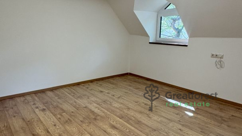 Debrecen, Close To Plaza, family house  
