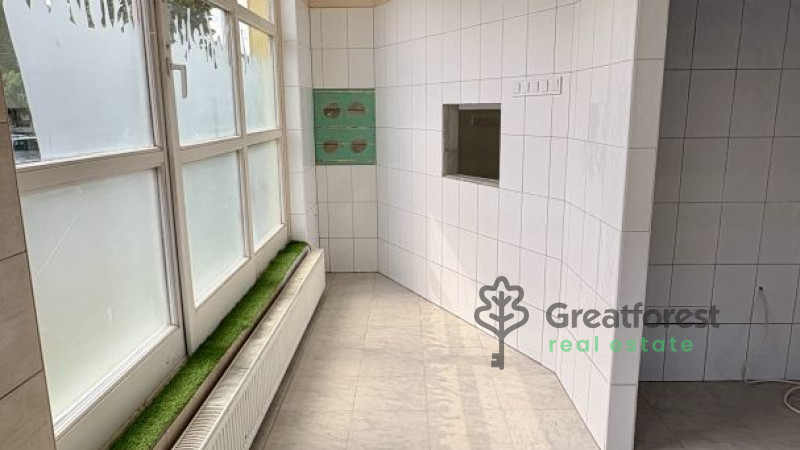 Debrecen, Close To City Center, commercial premises not in shopping center  