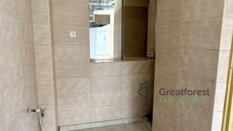 Debrecen, Close To City Center, commercial premises not in shopping center  