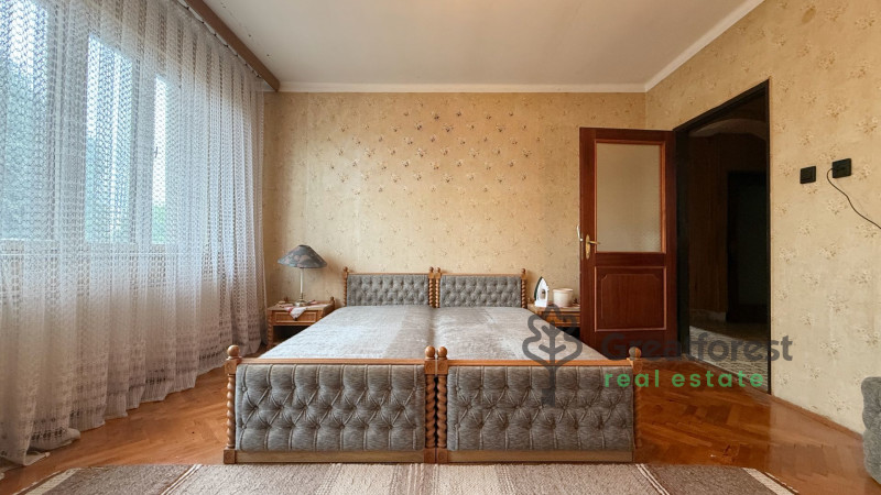 Debrecen, City South-East, family house  