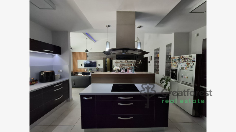 Debrecen, City East, family house  