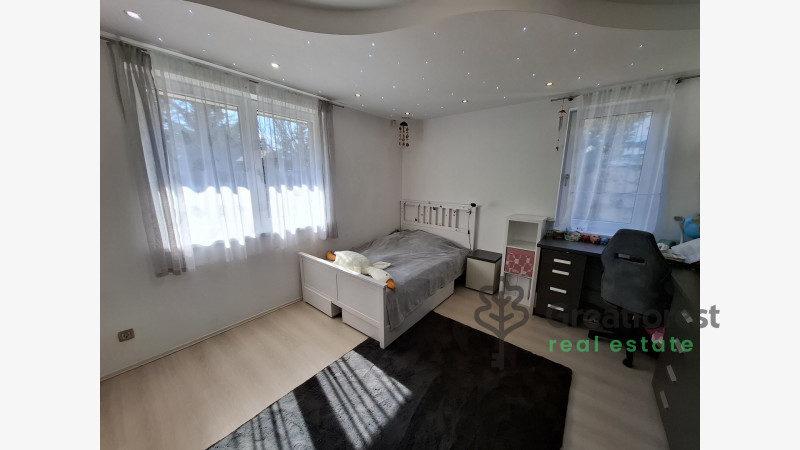 Debrecen, City East, family house  