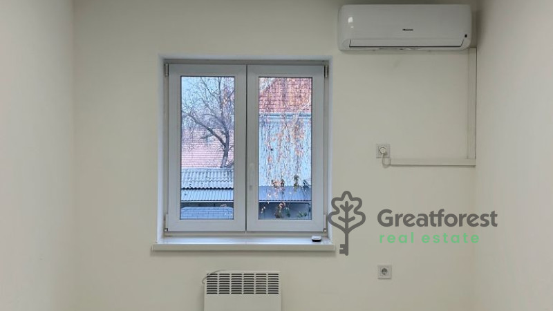 Debrecen, City South-West, office in office building  