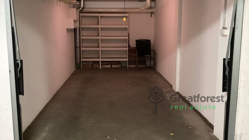 Debrecen, Bem Square, flat  