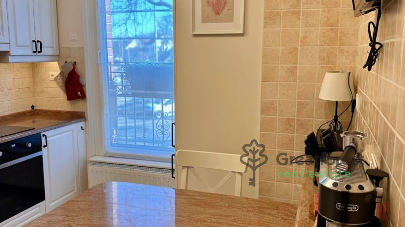 Debrecen, Bem Square, flat  