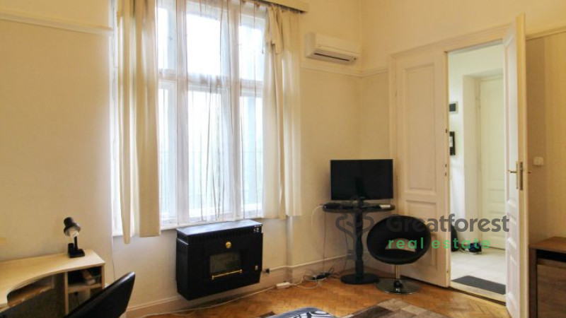 Debrecen, City Center, flat  