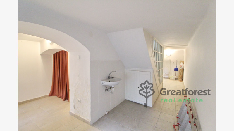 Debrecen, City Center, flat  