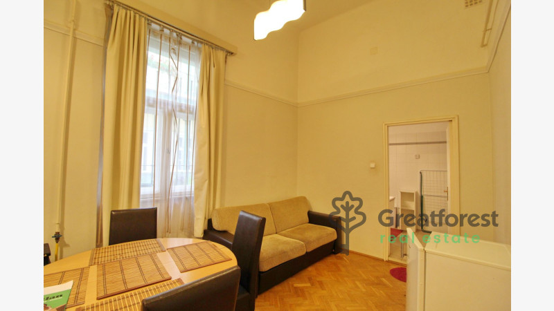Debrecen, City Center, flat  