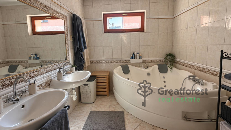 Debrecen, Close To Kassai Campus, family house  