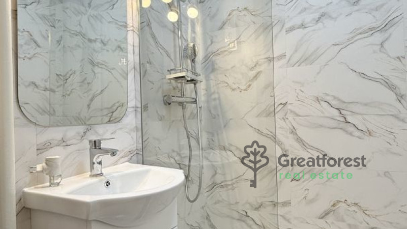 Debrecen, City Center, block of flats  