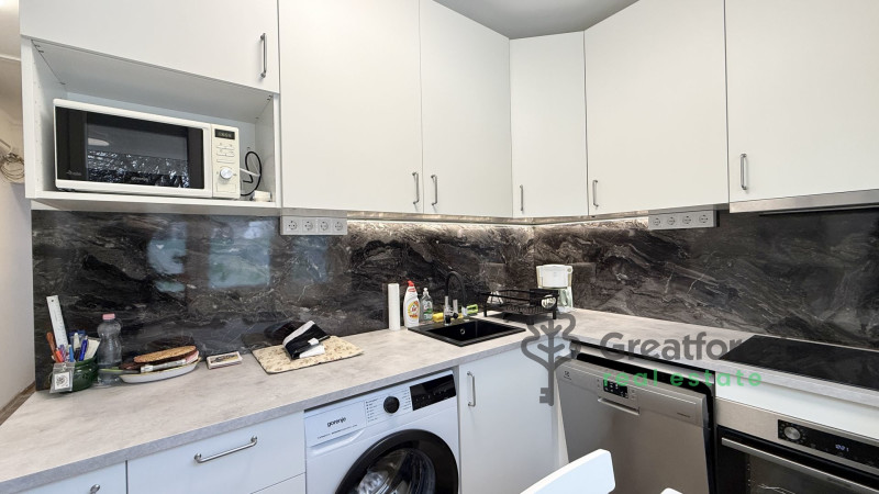 Debrecen, City Center, block of flats  