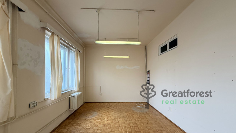 Debrecen, Close To City Center, office in office building  