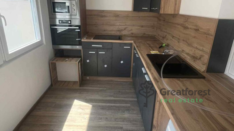 Debrecen, City East, family house  