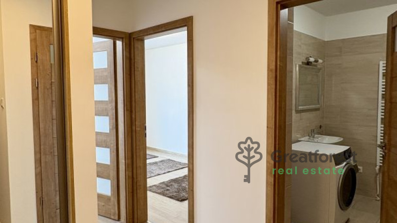Debrecen, Close To Plaza, flat  