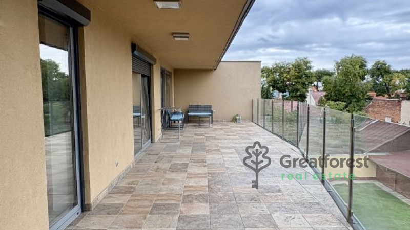 Debrecen, Close To Plaza, flat  