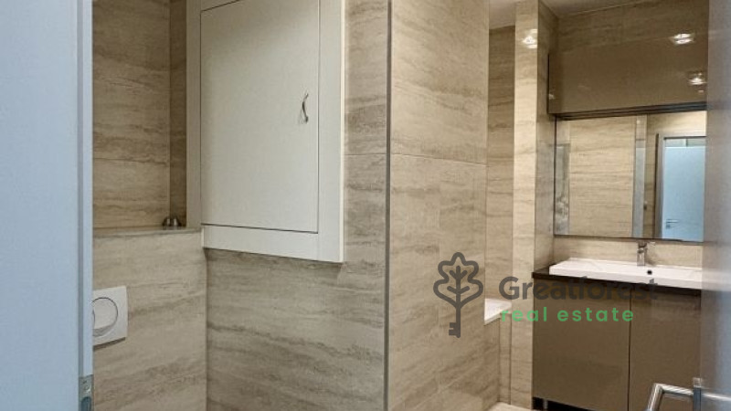 Debrecen, Close To Plaza, flat  